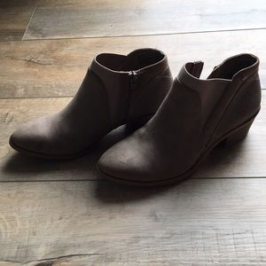 Ankle boots